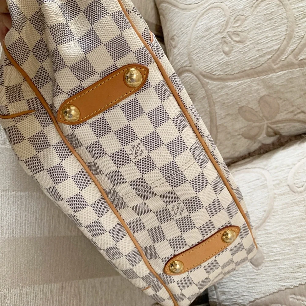 Louis Vuitton damier azur Checkered Shoulder Bag with Tan Accents - Picture 4 of 13